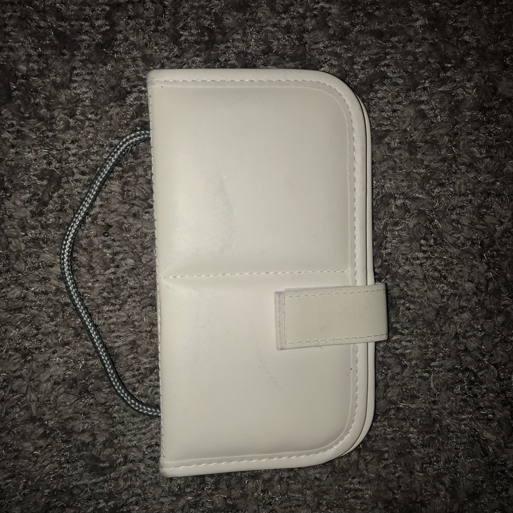 LAST CHANCE!! 3 DAYS!! Real Techniques Brush Case